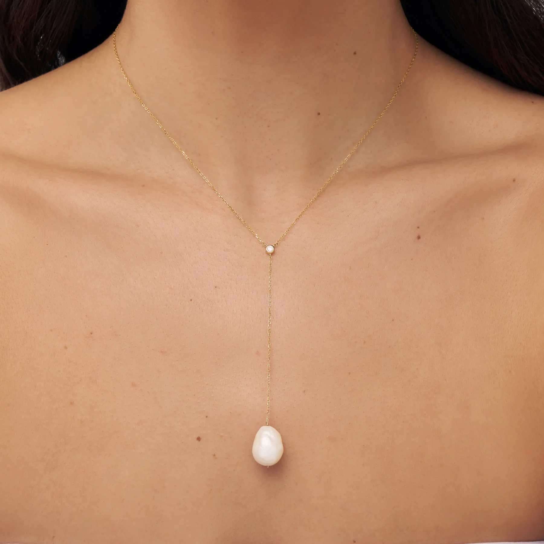 Gold Single Diamond Style Baroque Pearl Lariat Necklace - Image 2