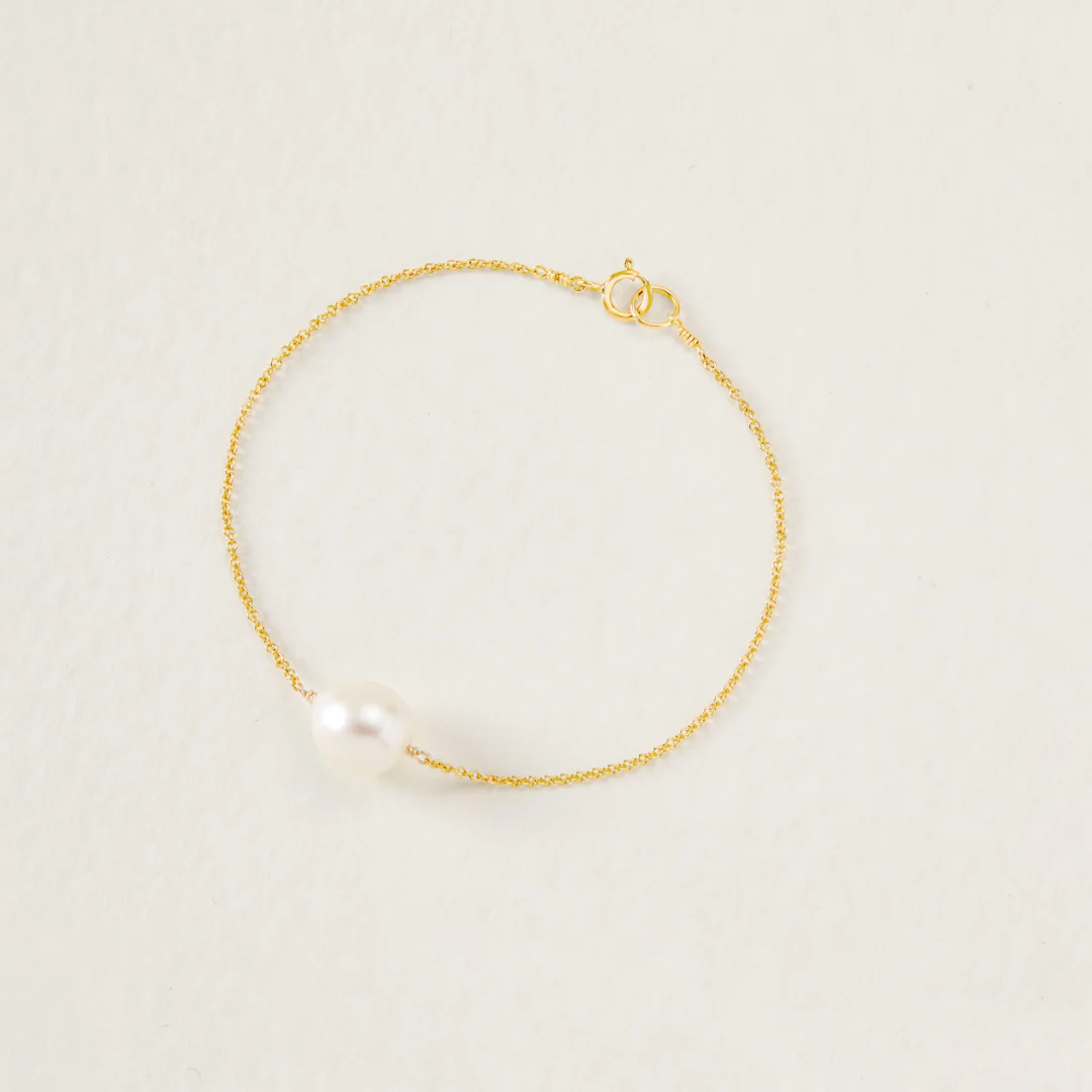 Gold Large Pearl Bracelet - Image 3
