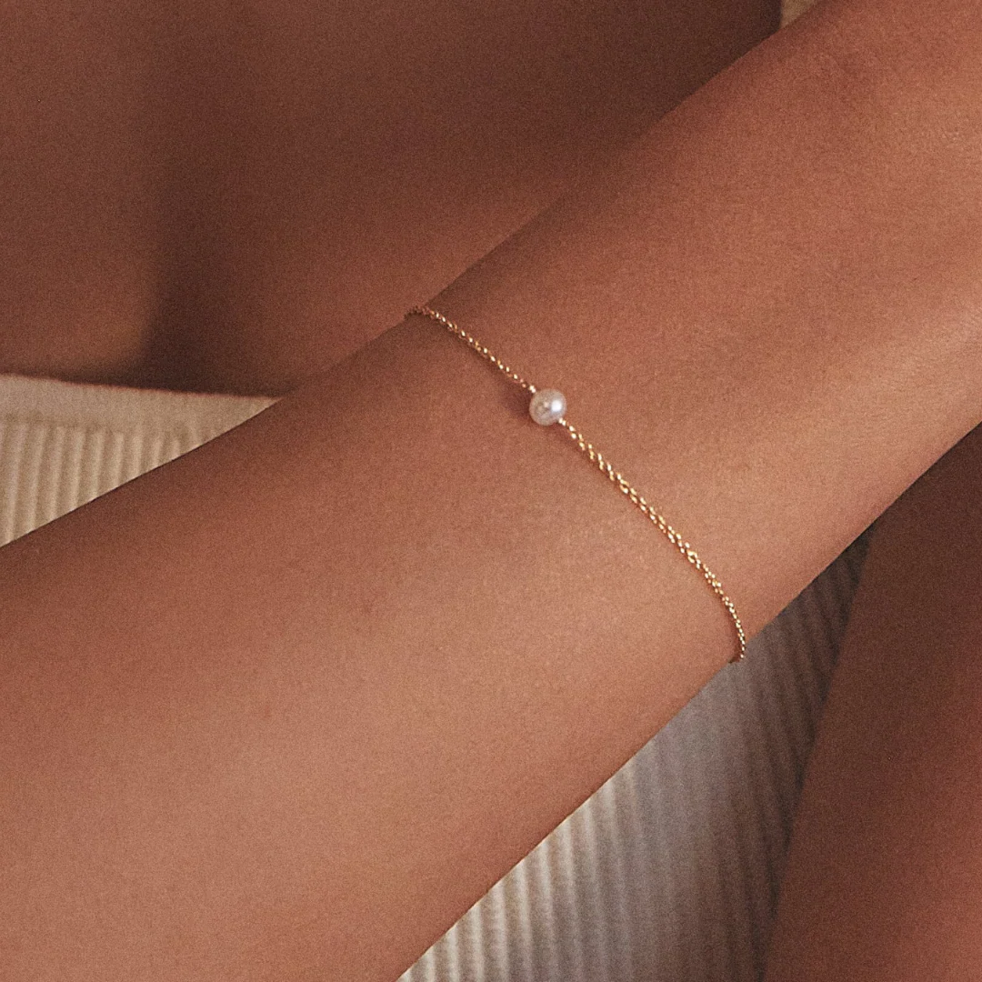 Gold Single Pearl Bracelet - Image 5