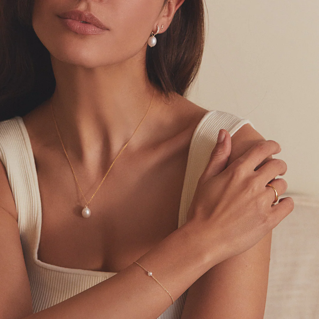 Gold Single Pearl Bracelet - Image 6