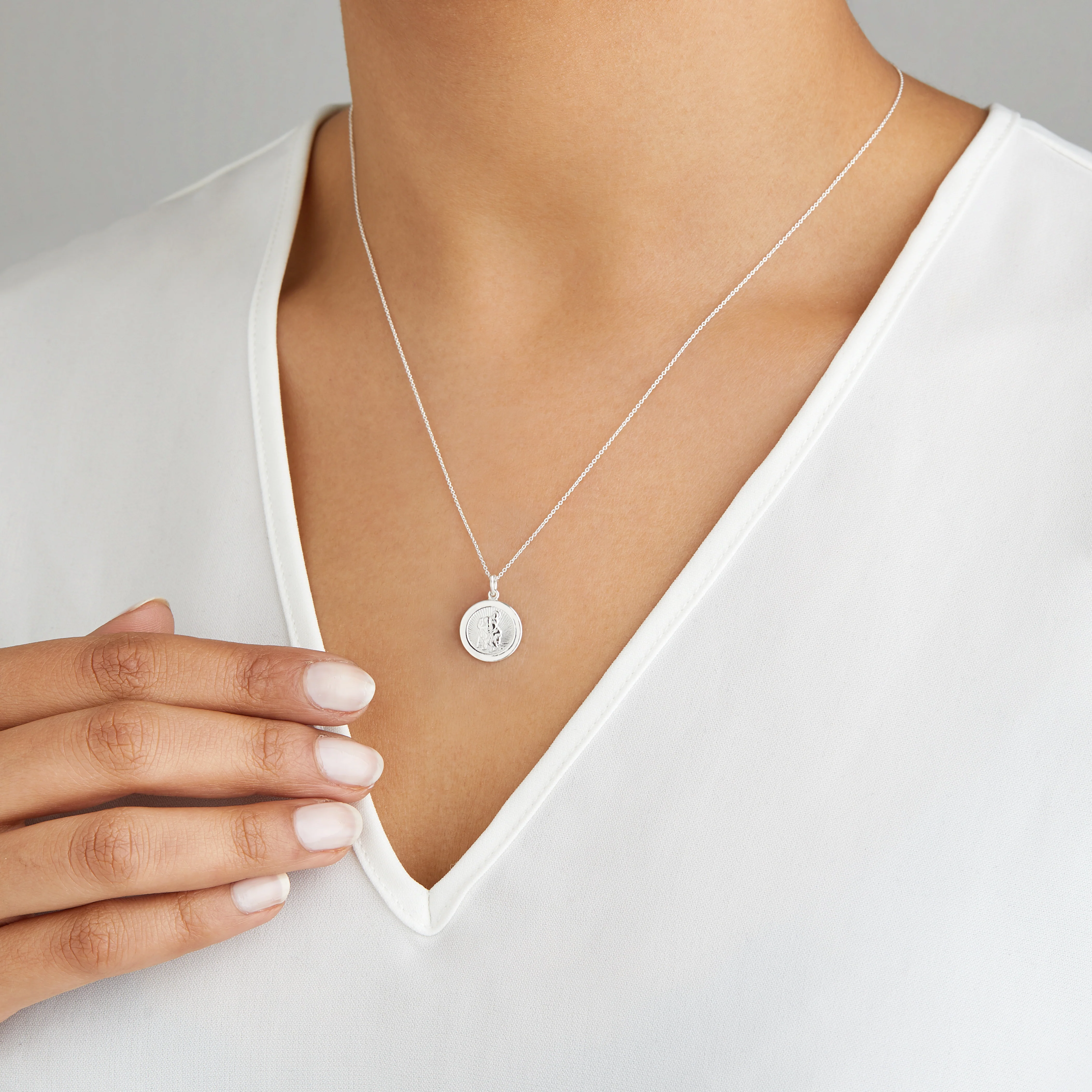 Silver Small Round St Christopher Medallion Necklace - Image 3