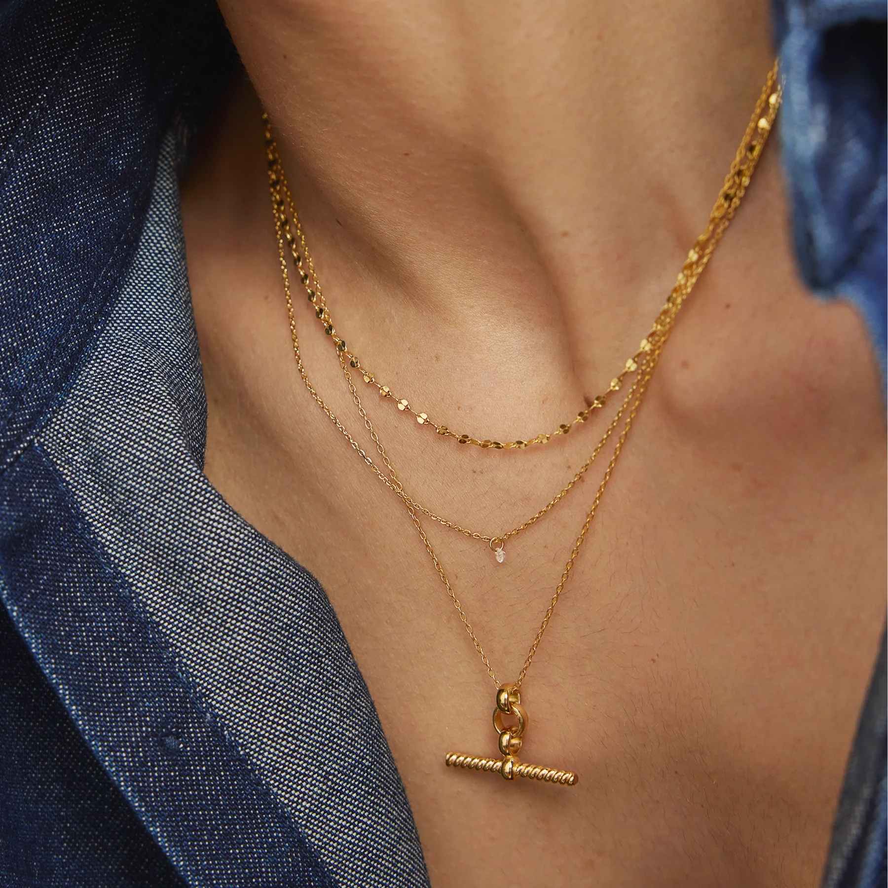 Silver Twisted T-Bar Necklace - Image 4