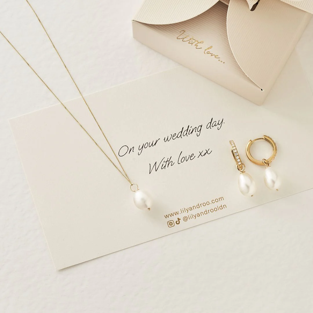 Solid White Gold Large Single Pearl Necklace - Image 7