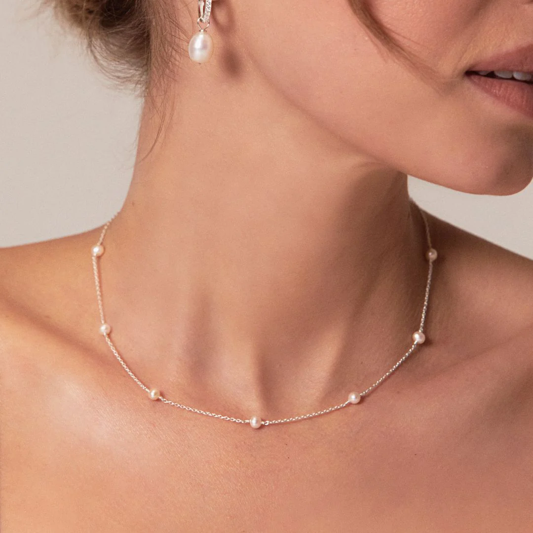 Solid White Gold Ten Pearl Choker - Image 2